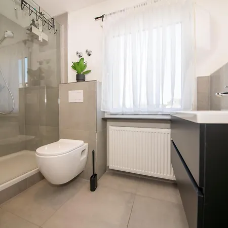 Apartment Rhein River- Old Town - Wine - Coffee - Wifi